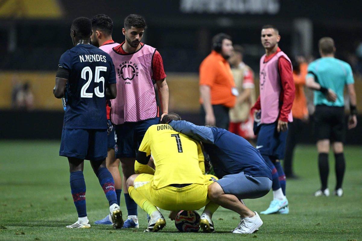 拜仁慕尼黑训练开放日，集结日门线救险引欢呼，德甲在即，阵容厚度经受考验的简单介绍