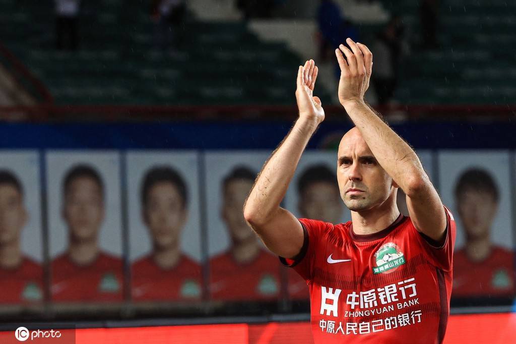 关于阿斯顿维拉内部会议纪要流出:关键时刻防线松动,中超使命明确,控场能力受关注的信息 关于阿斯顿维拉内部会议纪要流出:关键时刻防线松动,中超使命明确,控场能力受关注的信息