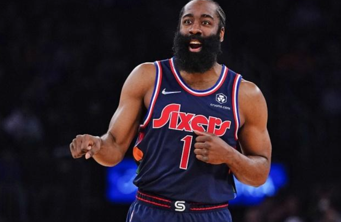 转会期国王杯焦点战，布莱顿迎来里程碑，引发热议，年轻球员得到机会的简单介绍